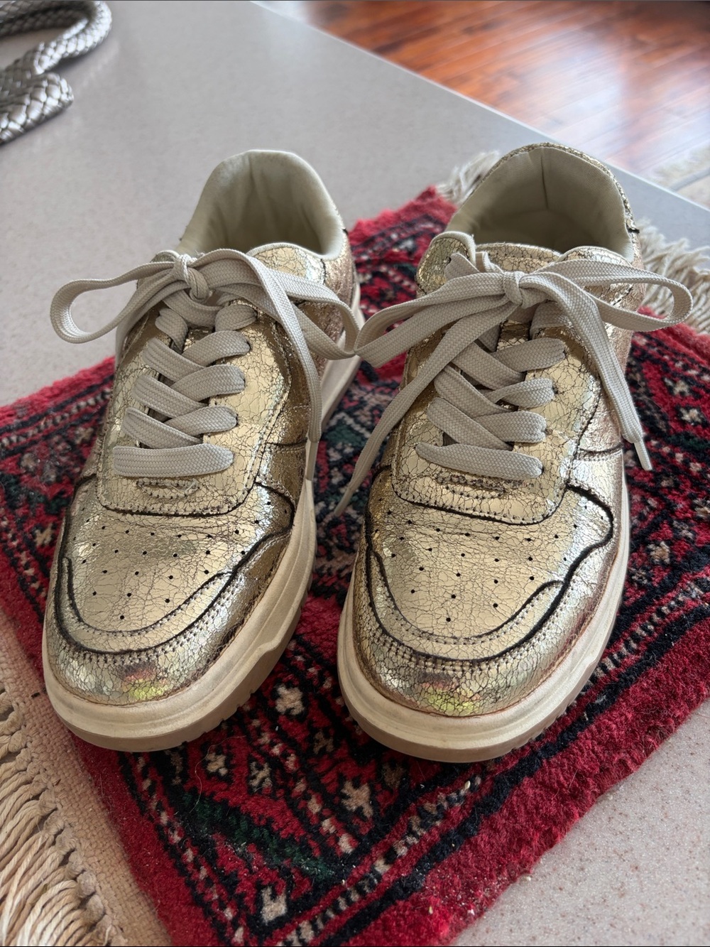 Women’s Metallic Gold Athletic Sneakers - Stylish Everyday Comfort